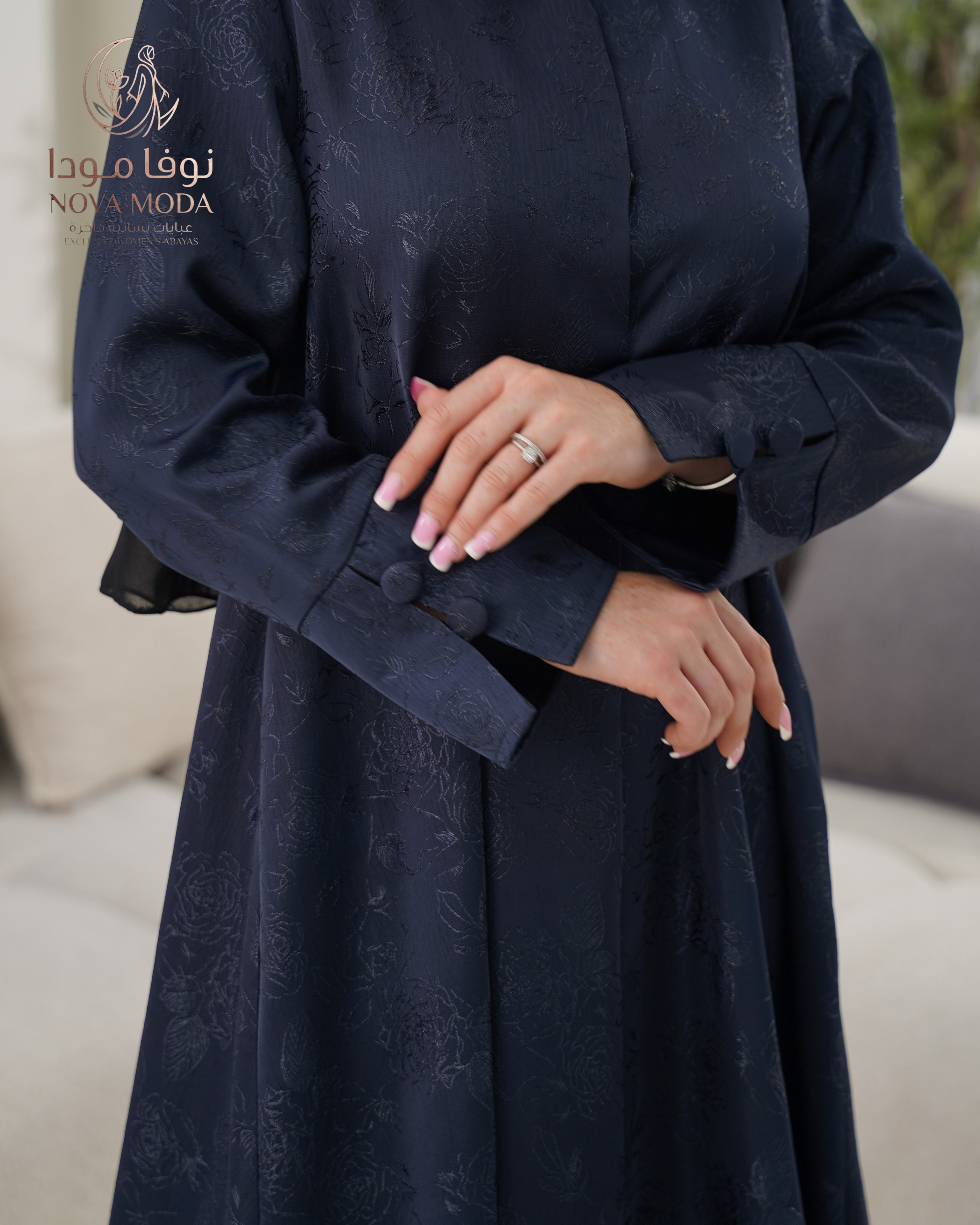 عباية جكارد بنقش الورد